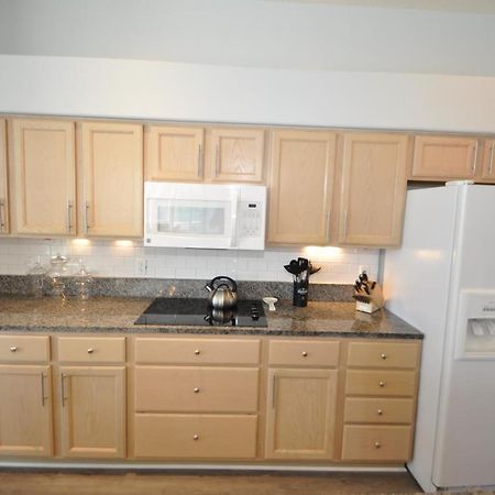 Sunset Bay Beautiful Pool Home - Bring Your Boat Or Jet Ski - Canal With Dock- Sleeps 10 - 4 Bd Palm Coast Eksteriør billede