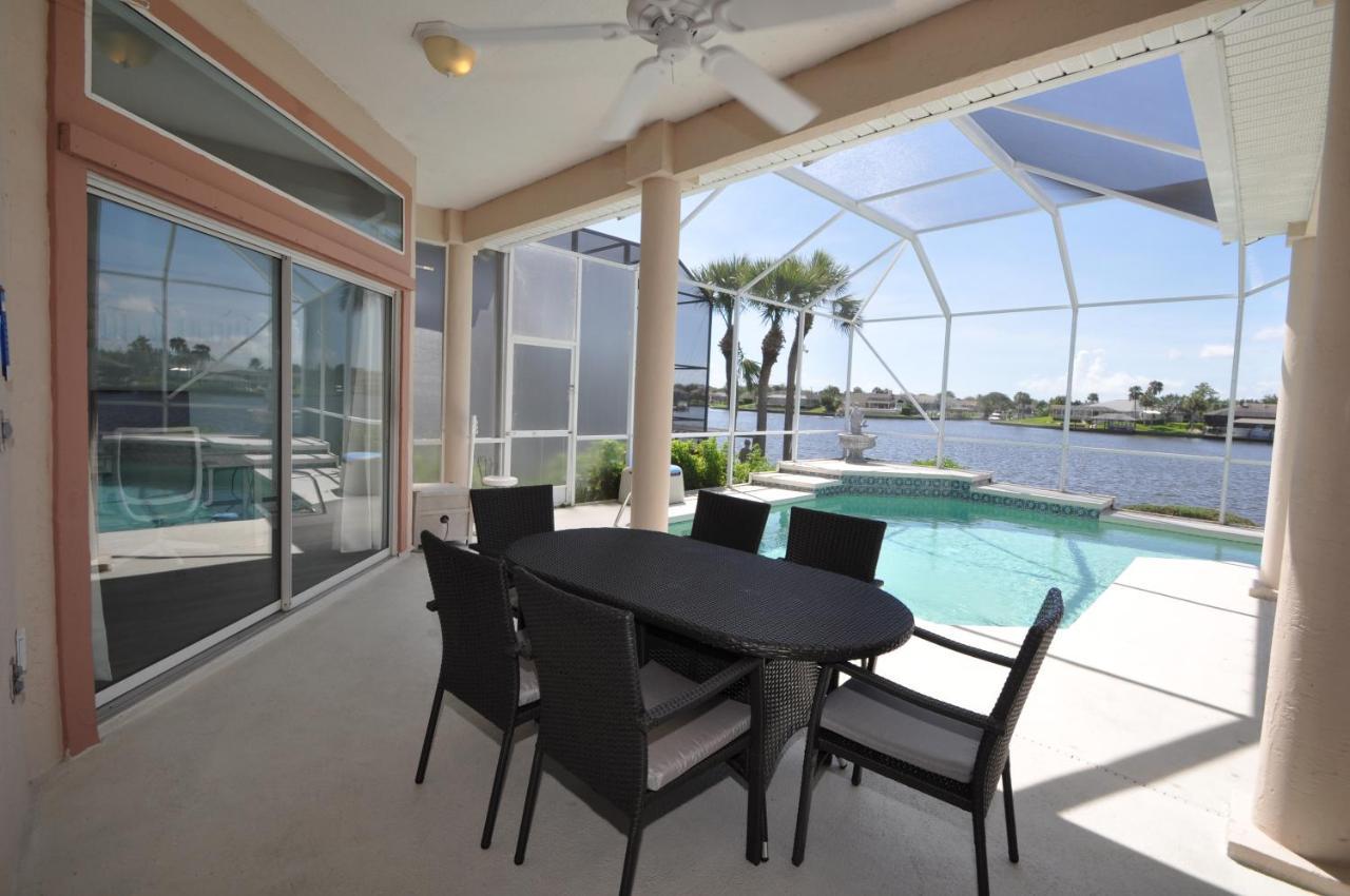 Sunset Bay Beautiful Pool Home - Bring Your Boat Or Jet Ski - Canal With Dock- Sleeps 10 - 4 Bd Palm Coast Eksteriør billede