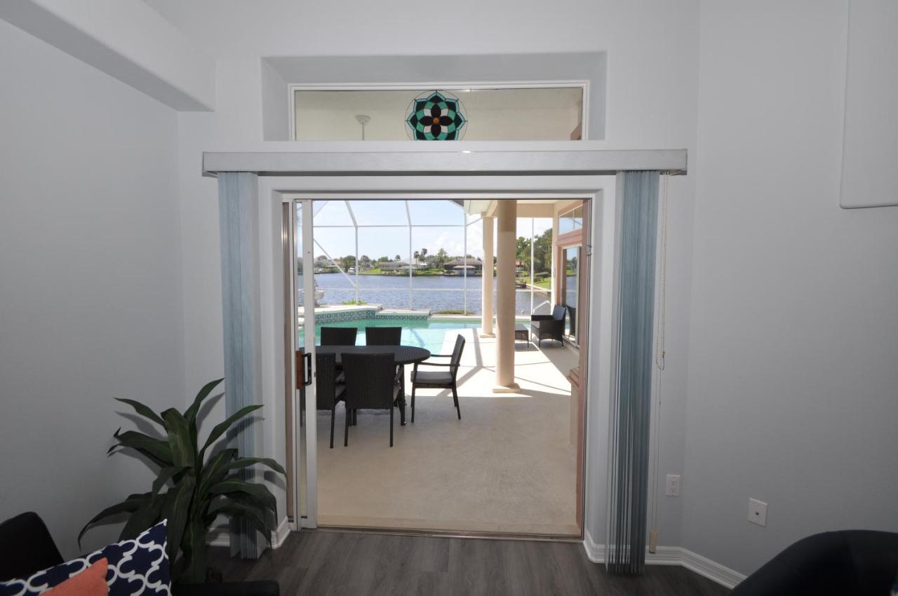 Sunset Bay Beautiful Pool Home - Bring Your Boat Or Jet Ski - Canal With Dock- Sleeps 10 - 4 Bd Palm Coast Eksteriør billede